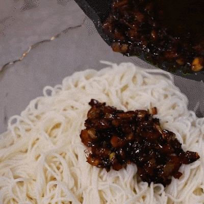 1760519814376897.gif 1760519814376897.gif